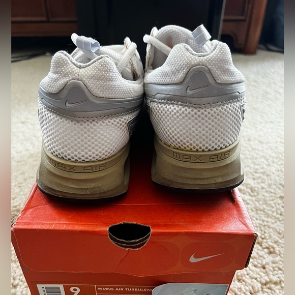 Nike Air turbulence sneakers shoes running max white metallic silver 9 40.5 - Picture 4 of 9